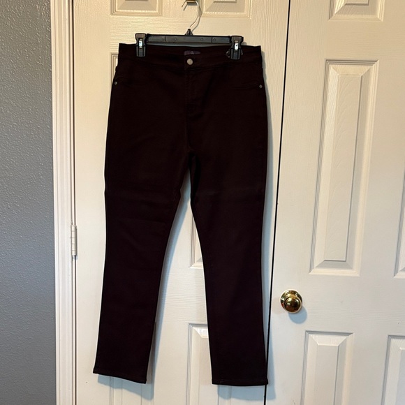 Not your daughter’s jeans.  Women's Black Jeans 12p - Picture 1 of 1